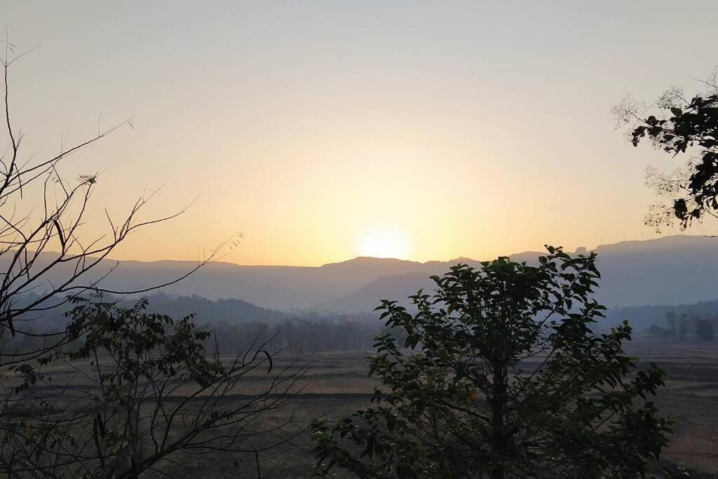 Karjat Villa Esterno foto