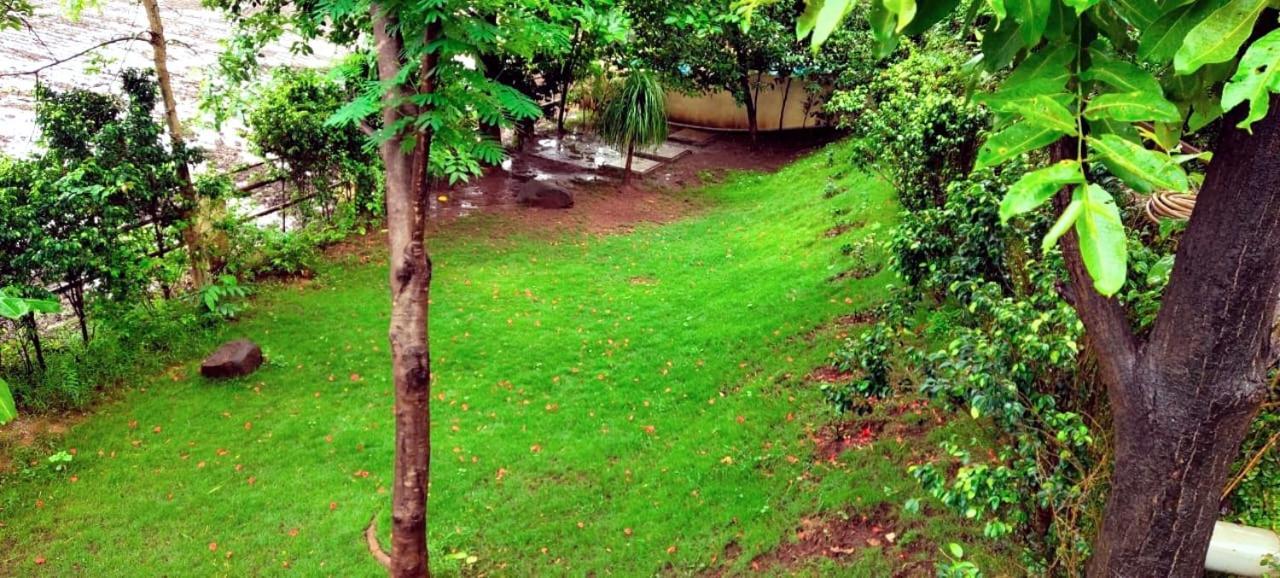 Karjat Villa Esterno foto