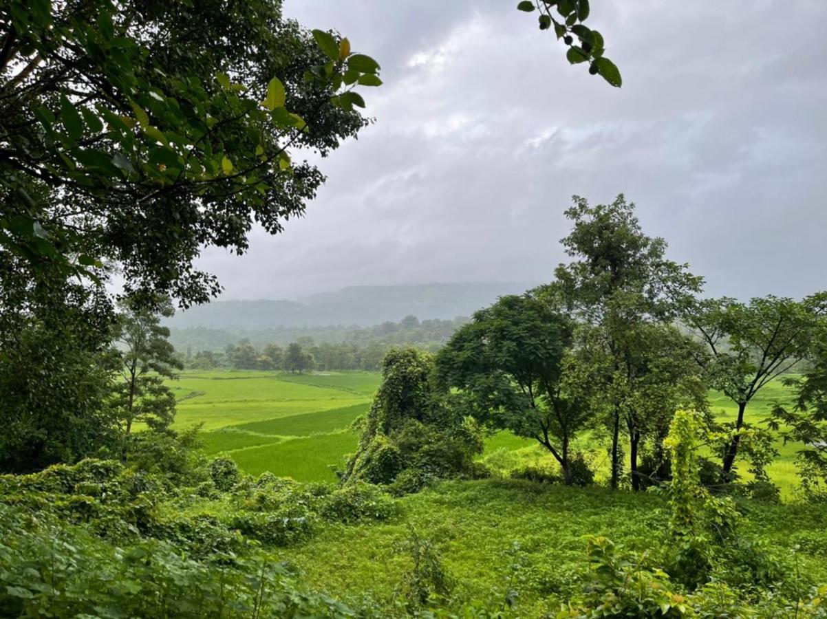 Karjat Villa Esterno foto