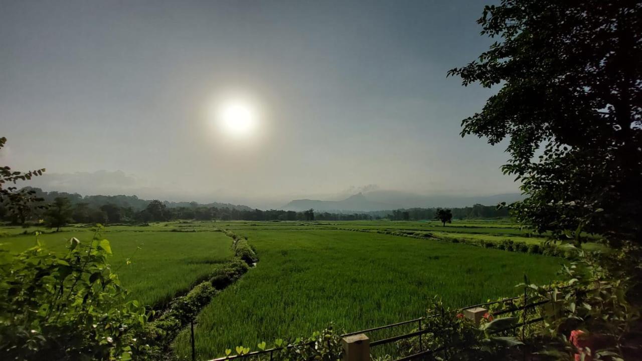 Karjat Villa Esterno foto